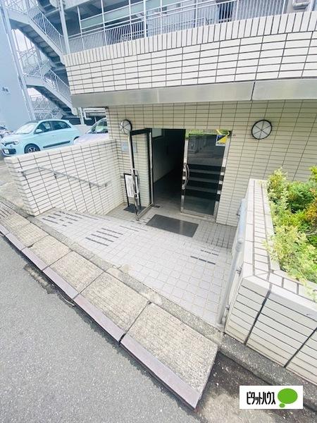 コスモ青葉台ウエストヒルズ エントランス