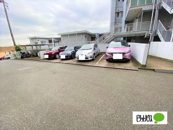 コスモ青葉台ウエストヒルズ 駐車場