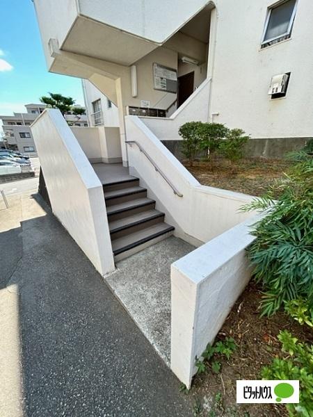 東急市が尾ドエリングB棟 エントランス