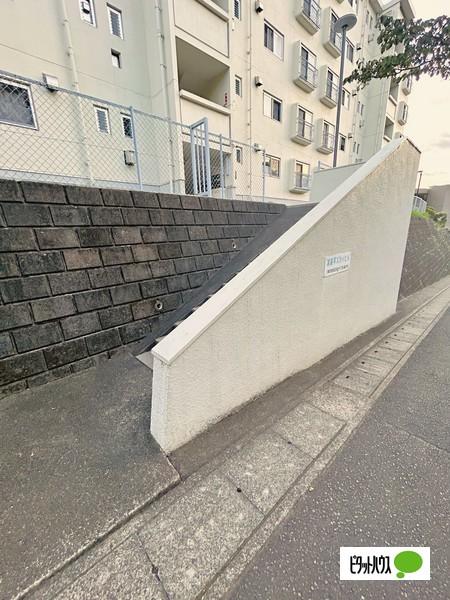 宮前平スカイヒルA棟 エントランス