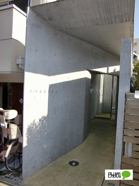 T-Treppe エントランス