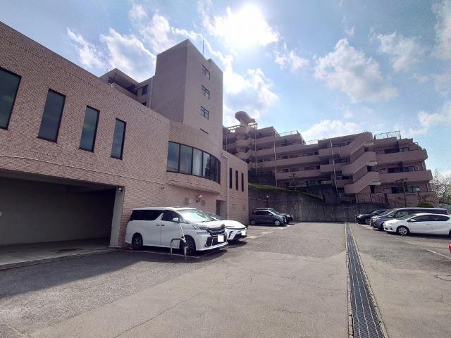 溝の口北パーク・ホームズ 駐車場