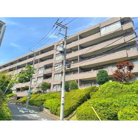 2000年2月完成、7階建てRC造、総戸数136戸