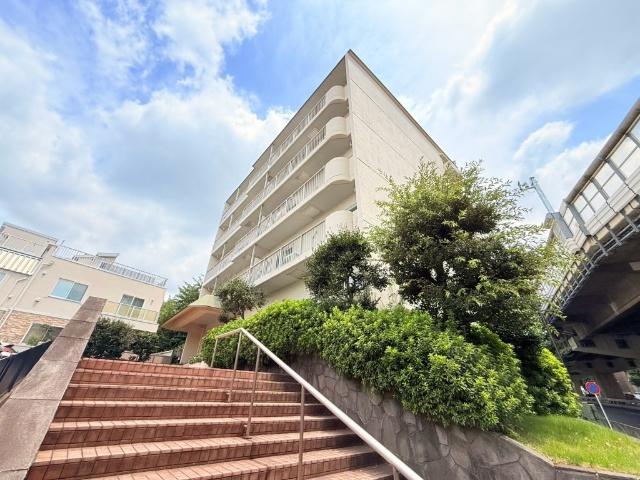桜新町サンハイツ 外観