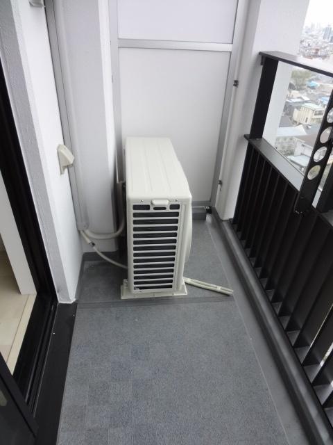 ダイレクトタワー池袋要町（1304） バルコニー