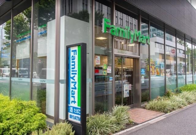 ファミリーマート青山外苑東通り店