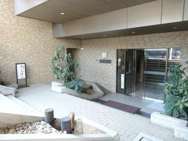 白金三光坂ハウス エントランス