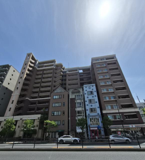 タイル張り外観