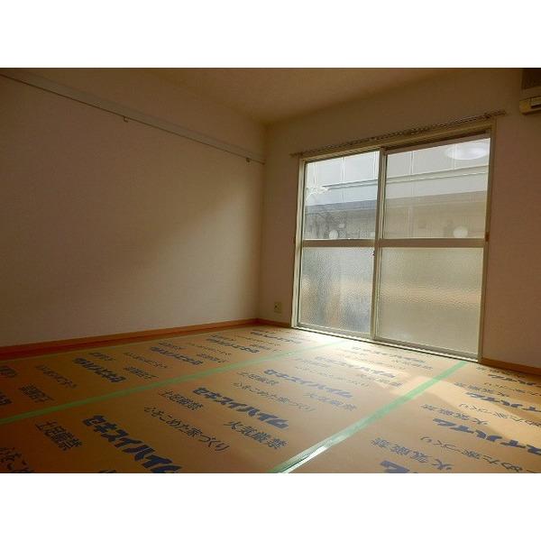 太田市東長岡町アパート リビング