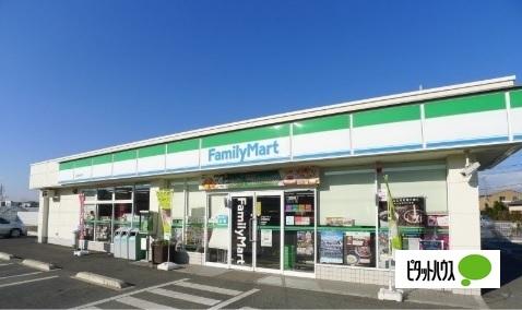 ファミリーマート太田鳥山店：94m