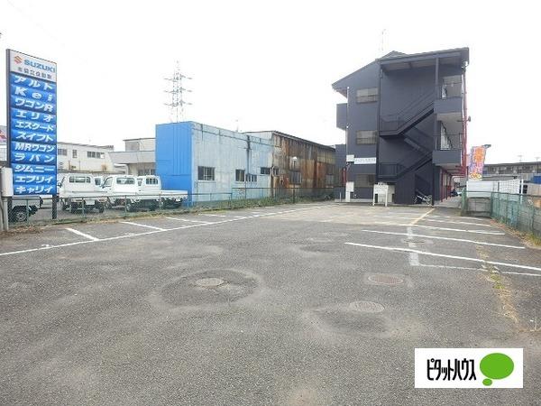 レジデンス内ヶ島（202） 駐車場