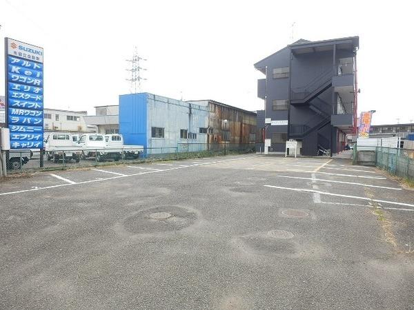 レジデンス内ヶ島（202） 駐車場