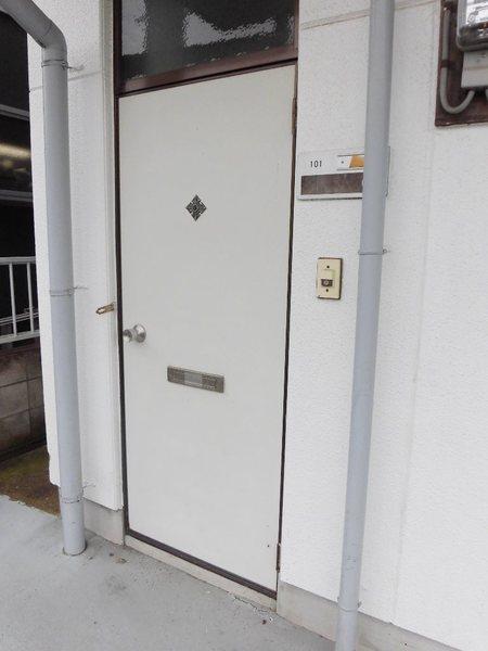 ロマーヌ足利　第一（301） 玄関