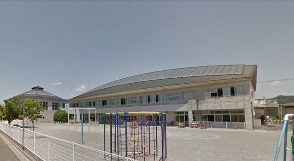 足利市山川保育所：1194m
