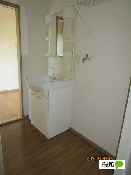 apartment 葉鹿町