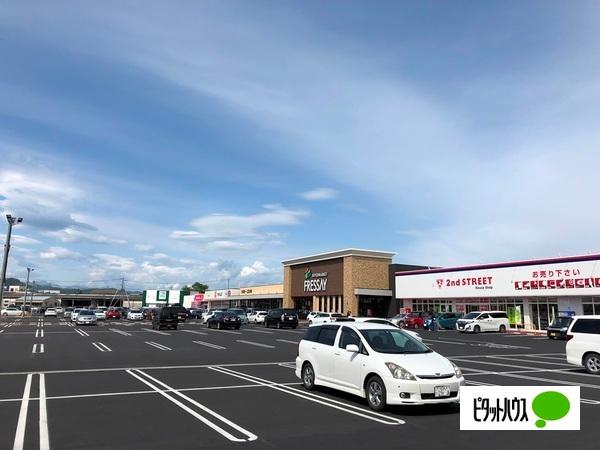 フレッセイ足利南店：802m