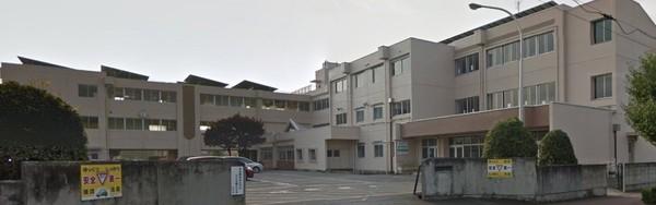 足利市立青葉小学校：631m