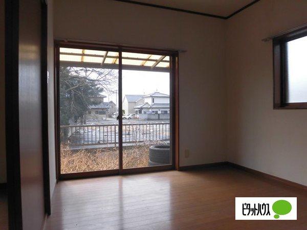 大沼田町貸家（6A） リビング