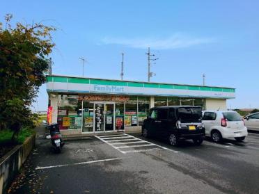 ファミリーマート日野屋千代田町店：992m