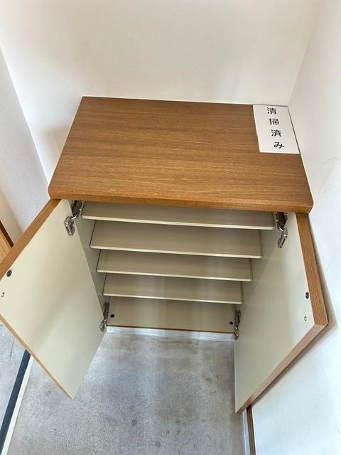 アネックス２１坂田（202） 玄関