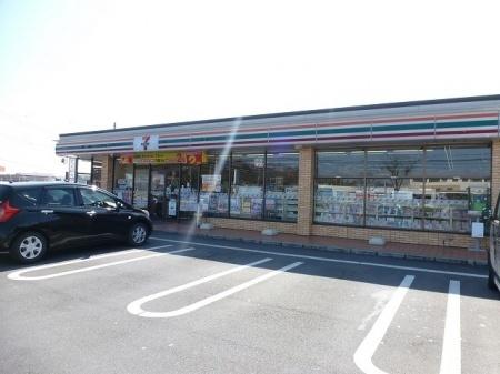 セブンイレブン太田市藤阿久町店：784m