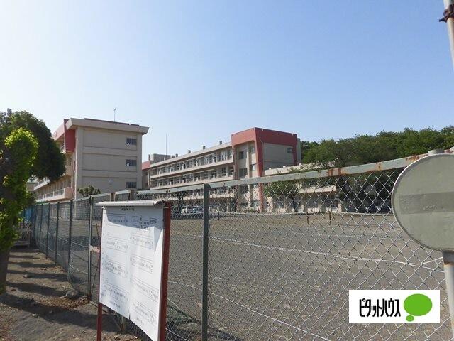 館林市立第一中学校：1420m