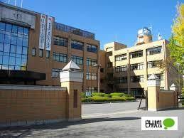 私立佐野日本大学高校：2342m