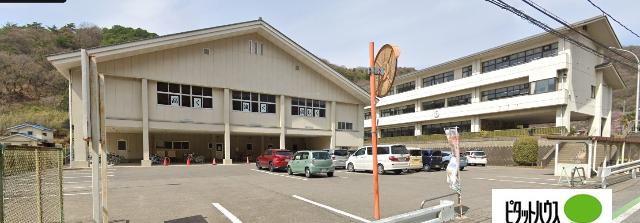 栃木県立足利工業高校：1634m