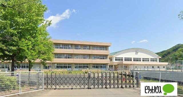 足利市立三重小学校：1137m