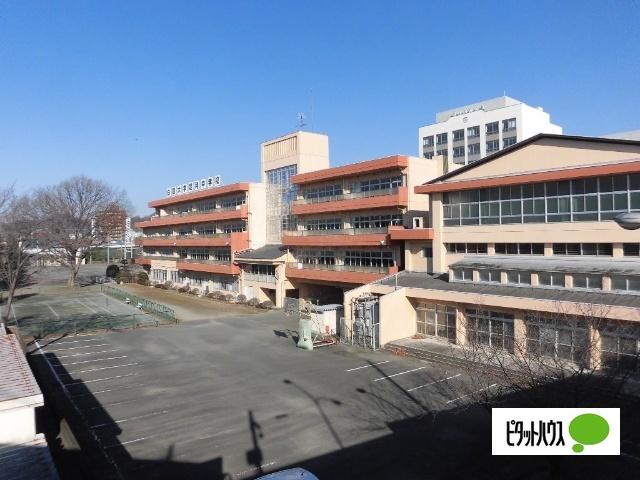 私立白鴎大学足利中学校：1392m