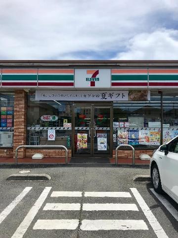 セブンイレブン足利八椚町店：360m