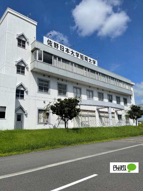 佐野日本大学短期大学図書館：2916m