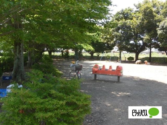 北郷公園：785m