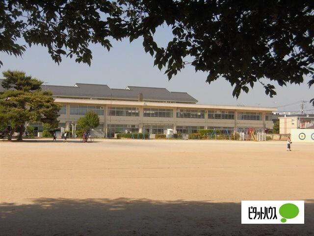 館林市立第一小学校：1633m