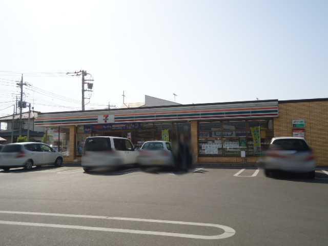 セブンイレブン館林大街道1丁目店：704m