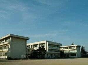 大泉町立南小学校：264m