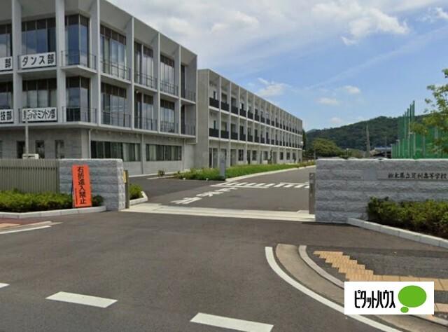 栃木県立足利高校：651m