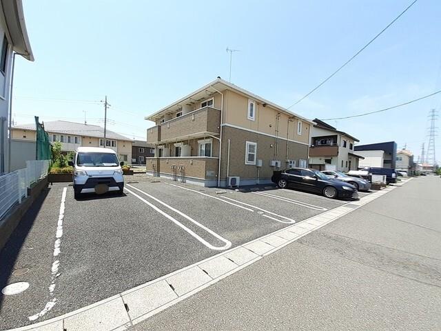 ピュア　チェリー（103） 駐車場