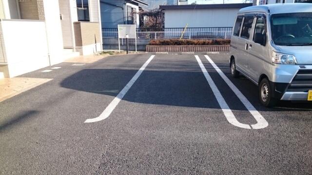 クレビステＡ（102） 駐車場