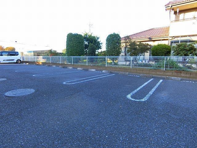 セゾン　ブローテＢ（103） 駐車場