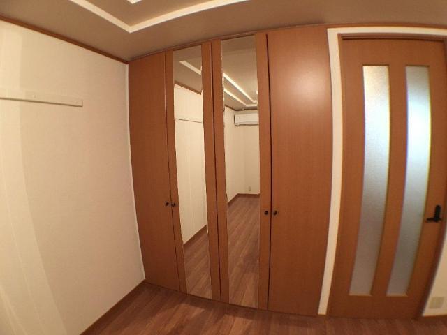 ティアラ 部屋画像