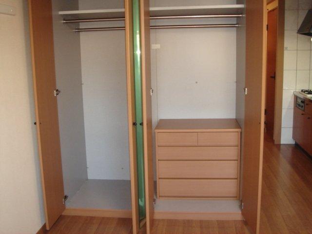 ティアラ 部屋画像