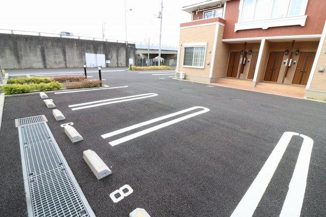 グランツＡ（203） 駐車場