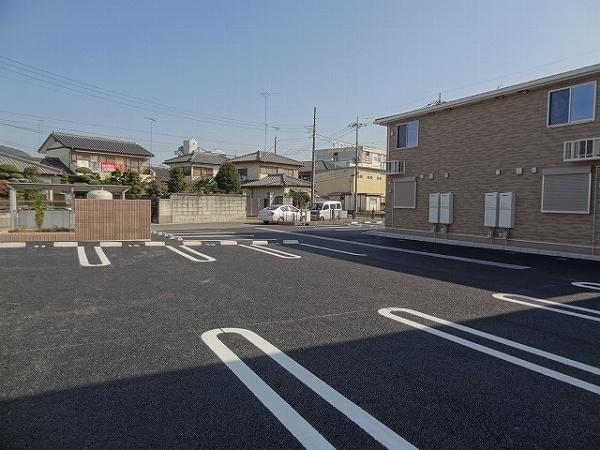 ルピナス・リバーＡ（102） 駐車場