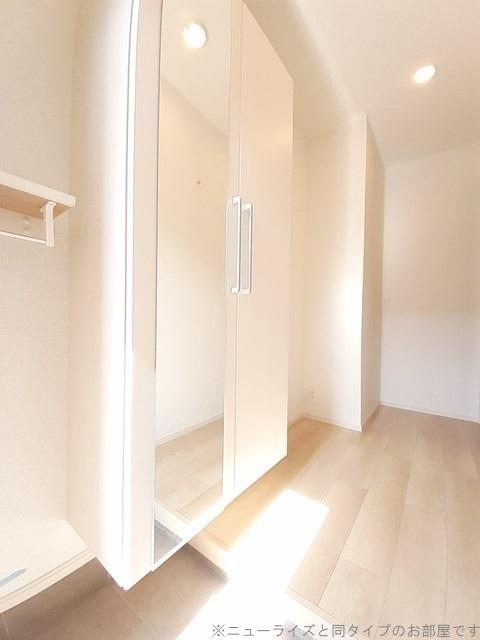 レジデンス新田木崎　Ｃ（103） 玄関