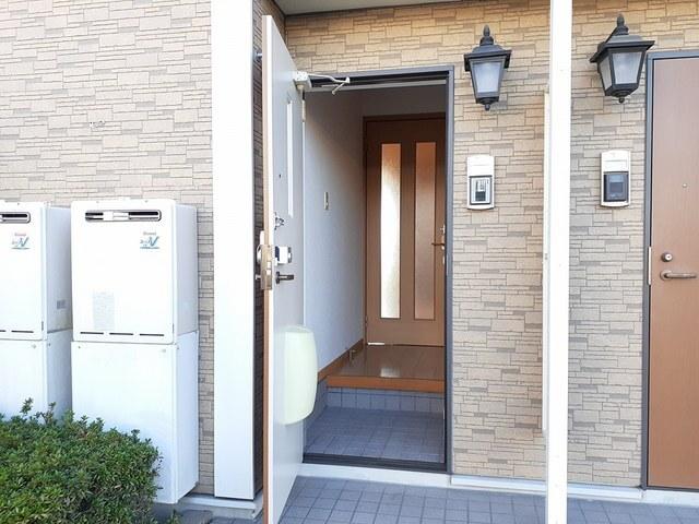 エミネンスＡ（101） 玄関