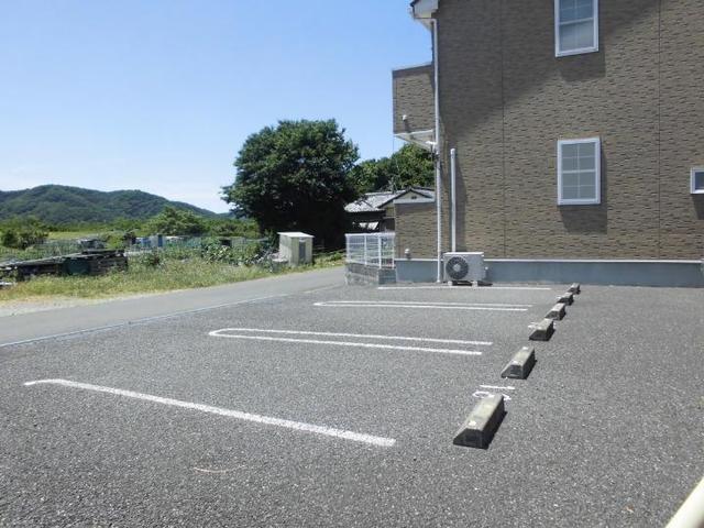 ツインコートＡ（101） 駐車場