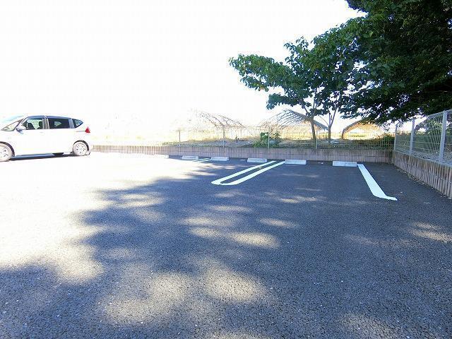 Ａ．Ｔ．Ｇａｒｄｅｎ（205） 駐車場