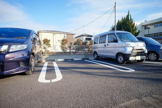 ノーブルＣ（203） 駐車場