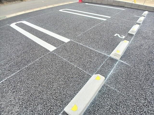 パンル（203） 駐車場